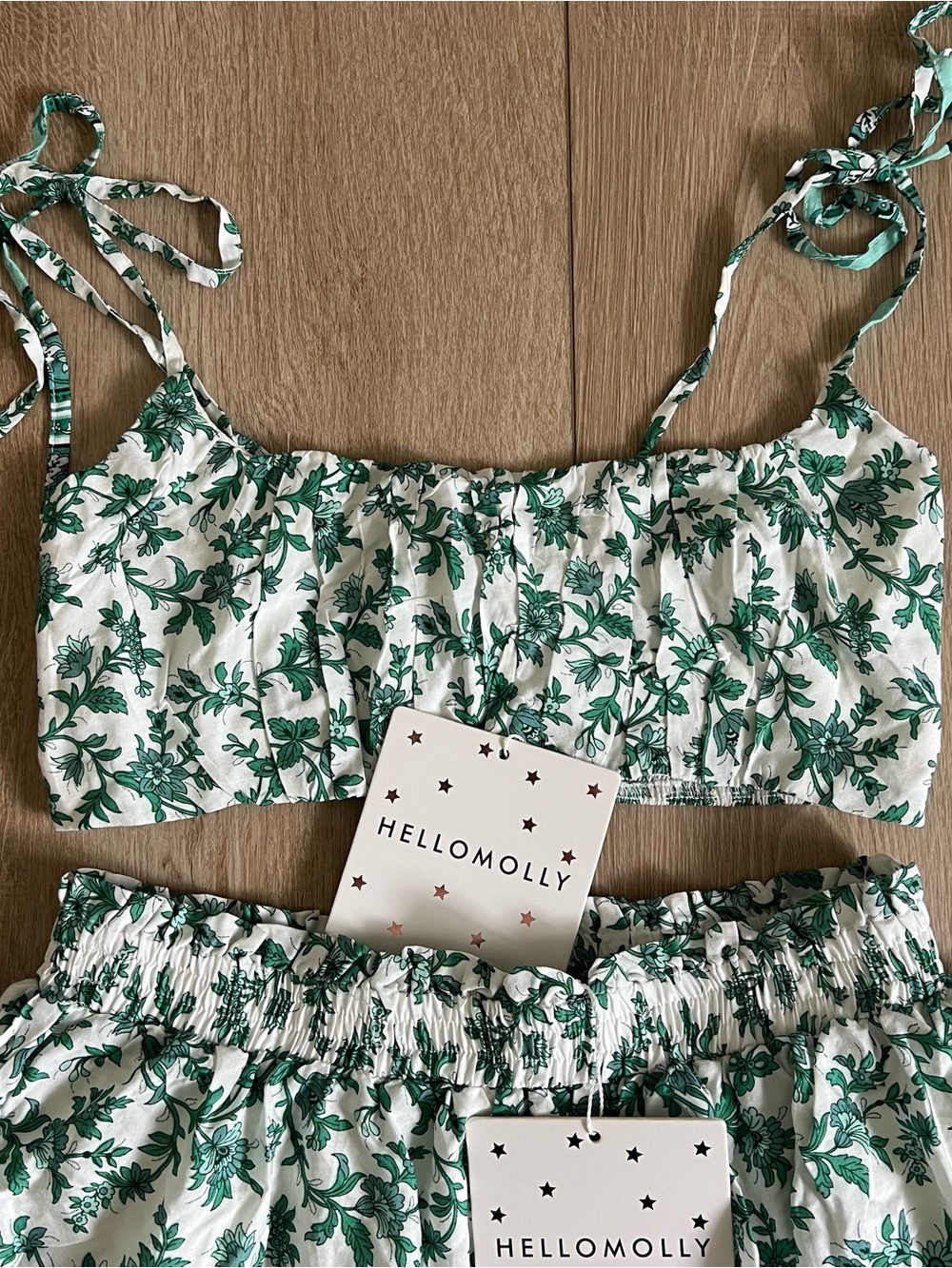 NWT Hello Molly Green Floral Pattern Two Piece Set Crop Top and Skirt size M - Picture 3 of 8
